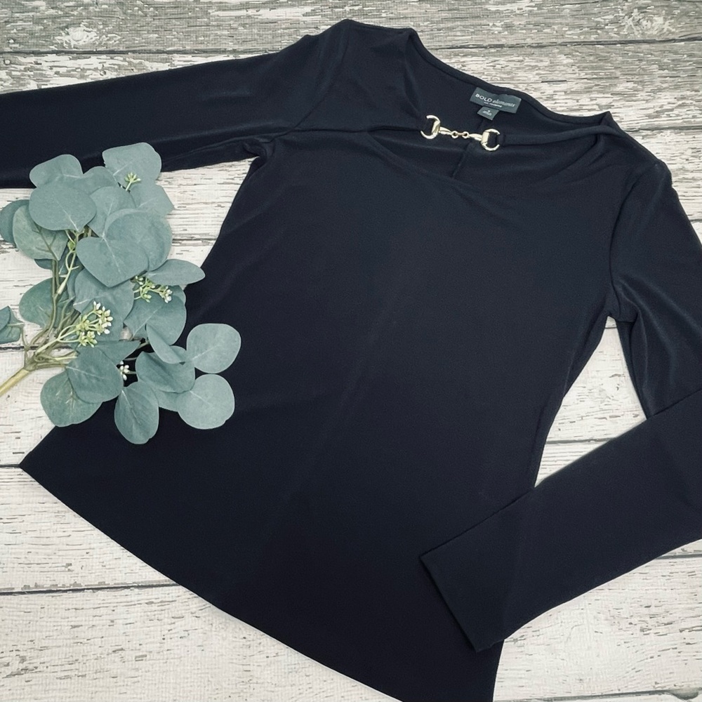Bold Elements Cut to Curve Keyhole Long Sleeve Top